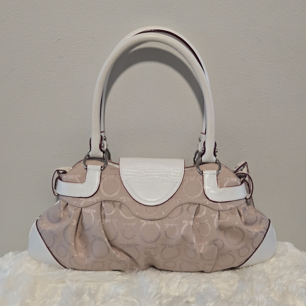 Salvatore Ferragamo Gancini Satchel in Blush Jacquard and White Leather - Picture 10 of 11